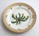 Royal 
Copenhagen, 
Flora Danica. 
Kage tallerken. 
Design #3552. 
Diameter 14,5 
cm. (1 
sortering). ...