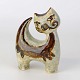 Figur i glaseret keramik med motiv af en kat.Producent Søholm keramikHøjde 11 cmBredde ...