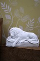 Antique lion in biscuit by Bertel Thorvaldsen - Royal Copenhagen, year 1770-1844. H: 10.5cm. ...