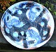 Glud, Jørgen (1913 - 2003) Denmark: ceramic dish, 1980. Red clay. Glaze in black, blue, white ...