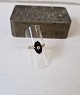Smuk gammel ring i 14 kt. guld med oval onyx prydet med ...