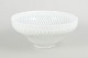 Friedl Holzer-Kjellberg for ArabiaLarge bowl, mid-20th century.Large, elegant bowl in white ...