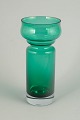 Tamara Aladin for Riihimäen Lasi, mundblæst kunstglasvase.Elegant vase i klart turkisgrønt ...