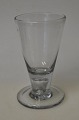 Frimurer glas, ca. 1840, Danmark. Klar glas med hulstilk og glat fod. H.: 11 cm. 