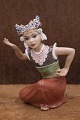 Dahl Jensen orientalsk porcelænsfigur Monuia. H: 15,5cm. Dekorationsnummer: DJ-1323. 2.sort. ...