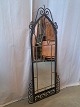 Spejl i metal, fra 1990erne.Det har brugsspor.Højde 122cm Bredde 52cm