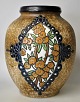 Tjekkisk vase i fajance, Amphora, ca. 1910. Art Deco. Polykrom dekoreret med blomster og ...