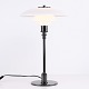 PH 3/2 bordlampe i sort metalliseret messing fra Louis Poulsen. Designet af Poul Henningsen med ...