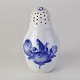 Peberbøsse i kongeligt porcelæn fra stellet Blå Blomst flettet. Nr. 10/8221Producent Royal ...