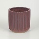 Arne Bang, art deco vase.Cylindrisk vase i stentøj med lodrette riller og dyb brunviolet ...