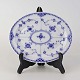 Ovalt fad i kongeligt porcelæn fra stellet Musselmalet Halvblonde. Nr. 1/750Design Arnold ...