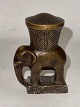 Mogens Ballin (1871-1914): Figur af elefant med kurv på ryggen i bronce. Støbt i ét. I god ...