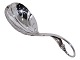 Georg Jensen sølv, tidlig ornamental jordbærske.Denne er produceret før 1932.Længde 15,5 ...