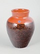 Upsala Ekeby vase model 2020.Klassisk svensk art deco-vase i glaseret keramik med ...