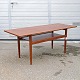 Sofabord med hyldeteak123,5 cm