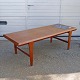 Teak sofabord med blå kakler162 cm