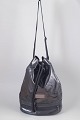 Stella McCartney for Adidas, sportstaske.Rummelig sportstaske i vegansk laklæder med justerbar ...