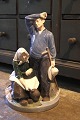 Stor porcelænsfigur fra Royal Copenhagen af Høstfolk. H: 43cm. Dekorationsnummer: RC, 1352. 1. ...
