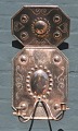 Vægskjold i kobber med to lysarme, 1800-tallets ...