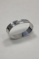 Dansk Servietring i Sølv Moderne No. 5Måler 4,9 cm x 3,0 cm / 1.93 inch x 1.18 inchVejer ...