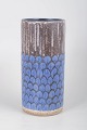 Mari Simmulson for Upsala-Ekeby, vase.Cylindrisk vase i glaseret keramik med dekorativ relief ...