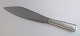 Georg Jensen. Sterlingsølv. Kagekniv med stålklinge. Længde 25 cm.