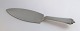 Georg Jensen. Pyramide. Kagespade i sølv (830). Længde 23 cm. Produceret 1931.