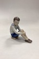 Bing og Grøndahl Figur - Dreng på Bøger / Skoleferie No. 1742. Designet af Ingeborg Plockross ...