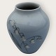 Bing & Grøndahl, Liljekonval vase, Convalla, #57/12, 8,5cm høj, 7cm i diameter *Pæn stand*