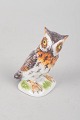 Meissen miniature ugle.Miniaturefigur i håndmalet porcelæn forestillende en ugle med fint ...