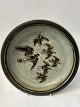 Royal Copenhagen Knud Kyhn Stentøjsfad med fugleDekorationsnummer: 21586.Måler 24 ...