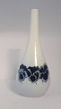 Royal Copenhagen. Vase med blomster motiv. Model 238/61. Højde 21,5 cm. Produceret før 1923. (1 ...