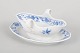 Meissen Blå Løgmønster, sovsekande.Klassisk sovsekande i porcelæn dekoreret med Blå ...