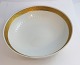 Royal Copenhagen. Vifte med guld. Rund skål. Model 11526. Diameter 22,5 cm. Højde 6 cm. (1 ...