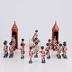 Samling af Lineol legetøjsfigurer forestillende soldater fra Den Kongelige Danske Garde med ...