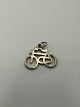 8 Karat Guld vedhæng i guld cykel motiv Vægt 1,86 gram L: 2 cm, H: 1,8 cm Stemplet 333