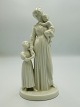 Royal Copenhagen Porcelænsfigur - Mor med Børn Hvid Modelnr. 12159H.: 14cm2.Sortering