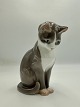 Bing og Grøndahl Figur - Grå kat som kigger nedModelnr.: 1876H.:13 cm B.: 12cm1.Sortering