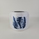Bådformet vase med blåt motiv på begge sider. Nr 5418.Formgiver Else Kamp JensenProducent ...