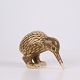 Figur af en kiwi fugl udført af Knud Basse. Figuren har et enkelt, naturalistisk udtryk med den ...