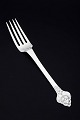 Evald Nielsen, frokostgaffel.Håndhamret frokostgaffel i 830 sølv, model nr. 2, med ...