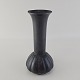Slank vase med løgformet bund, af diskometal. NR 128.Formgiver og producent Just Anderden ...