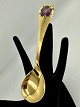 Georg Jensen Årsske "Klinte 1981Sterlingsølv Ske med Motiv af hvid blomstL.: 15cm