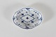 Royal Copenhagen Musselmalet Halvblonde Oval assiet m/indtrukne kanter nr. 1/552Med ...