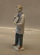 Frisør med spejl 25 cm Professionsfigur stemplet med Krone SHerrefrisør