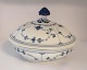Royal Copenhagen. Musselmalet, riflet. Rundt lågfad. Model 397.  Diameter 23 cm. (1 sortering). ...