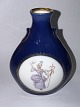 Unika vase i porcelæn fra Bing & Grøndahl fremstillet mellem 1915-1948. 1. Sortering. Fremstår i ...