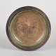 Just Andersen, Art Deco-skål i bronze.Rund skål i bronze med reliefdekoration i skålens bund ...
