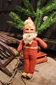 Gammel julenisse med krop i halm - filt og ansigt i bemalet papmache/gips og fin gammel patina. ...