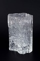 Tapio Wirkkala for Iittala, vase.Skulpturel vase i klart, formblæst glas med en kraftig, ...